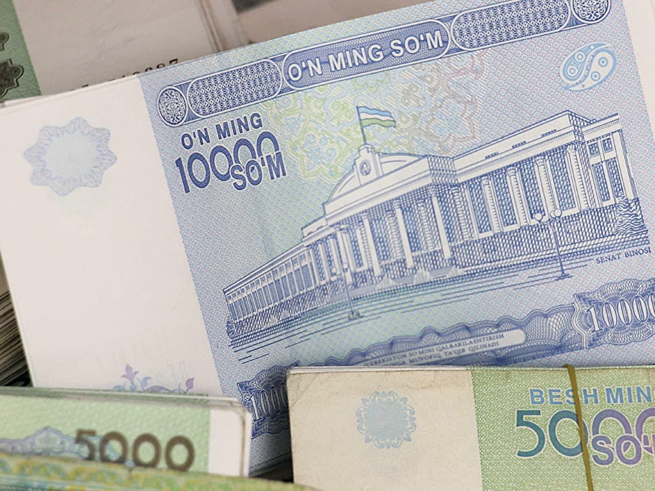 Ўзбекистонда айрим давлат хизматлари учун тўловлар қисқартирилади