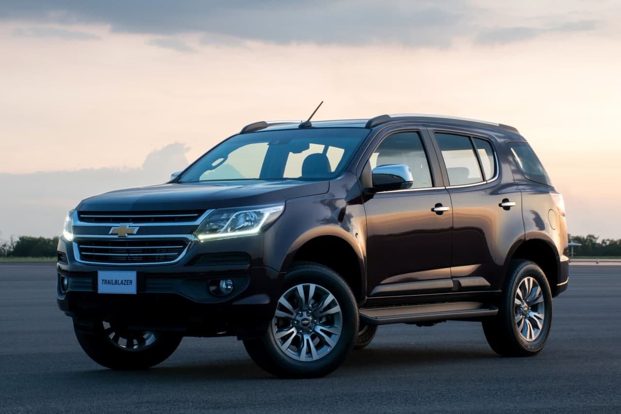 Trailblazer ва ҳали чиқишга улгурмаган Captiva-5. Амалдорлар охирги 1 ойда қандай машиналар сотиб олди?