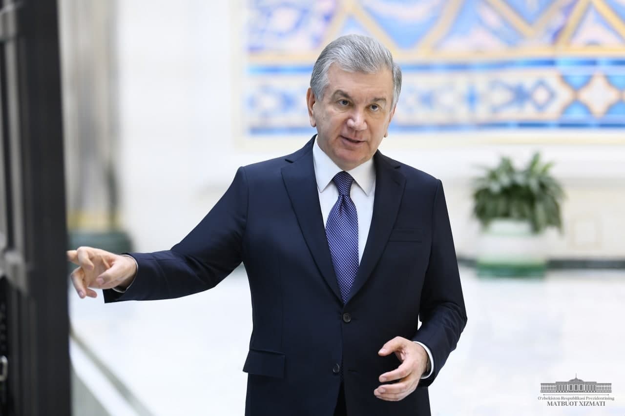 Тошкентда «Буюк ипак йўли» бекатидан ТТЗгача ерости йўли қурилади. Президент лойиҳалар билан танишди