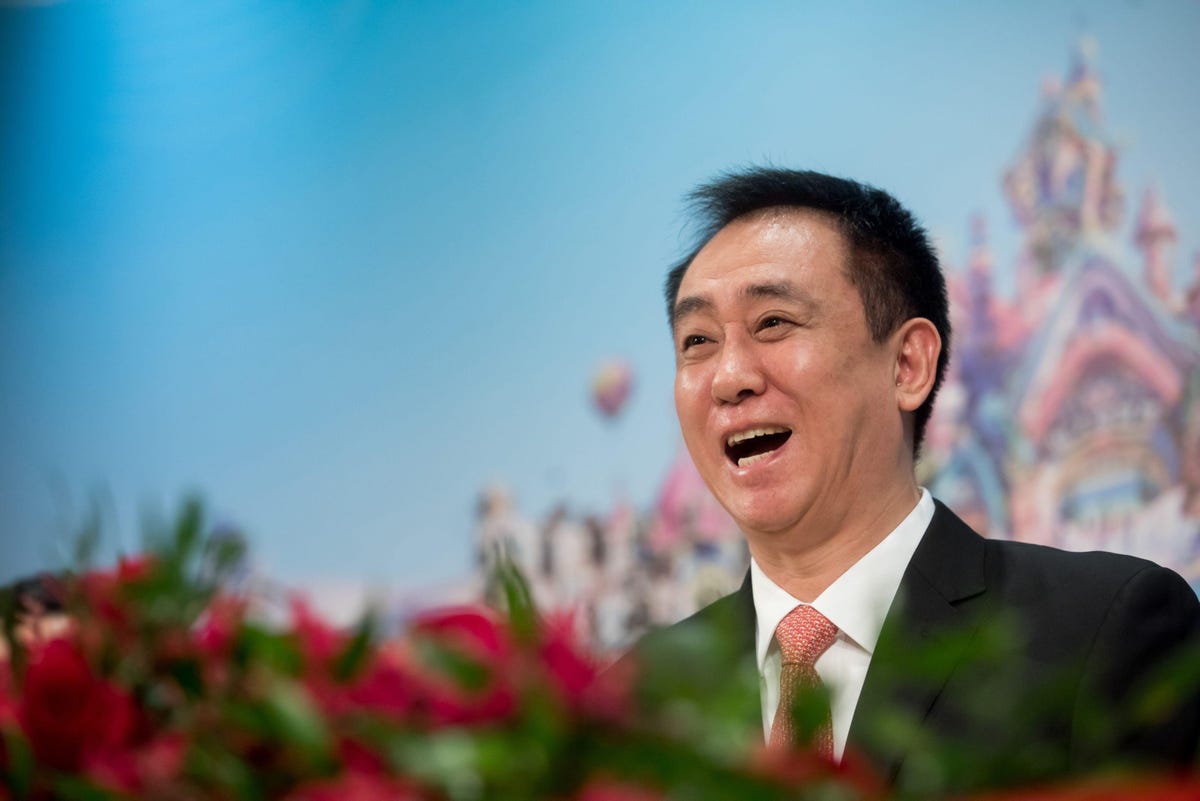 Evergrande асосчиси компания қарзларини тўлаш учун 1,1 млрд долларлик активларини сотди