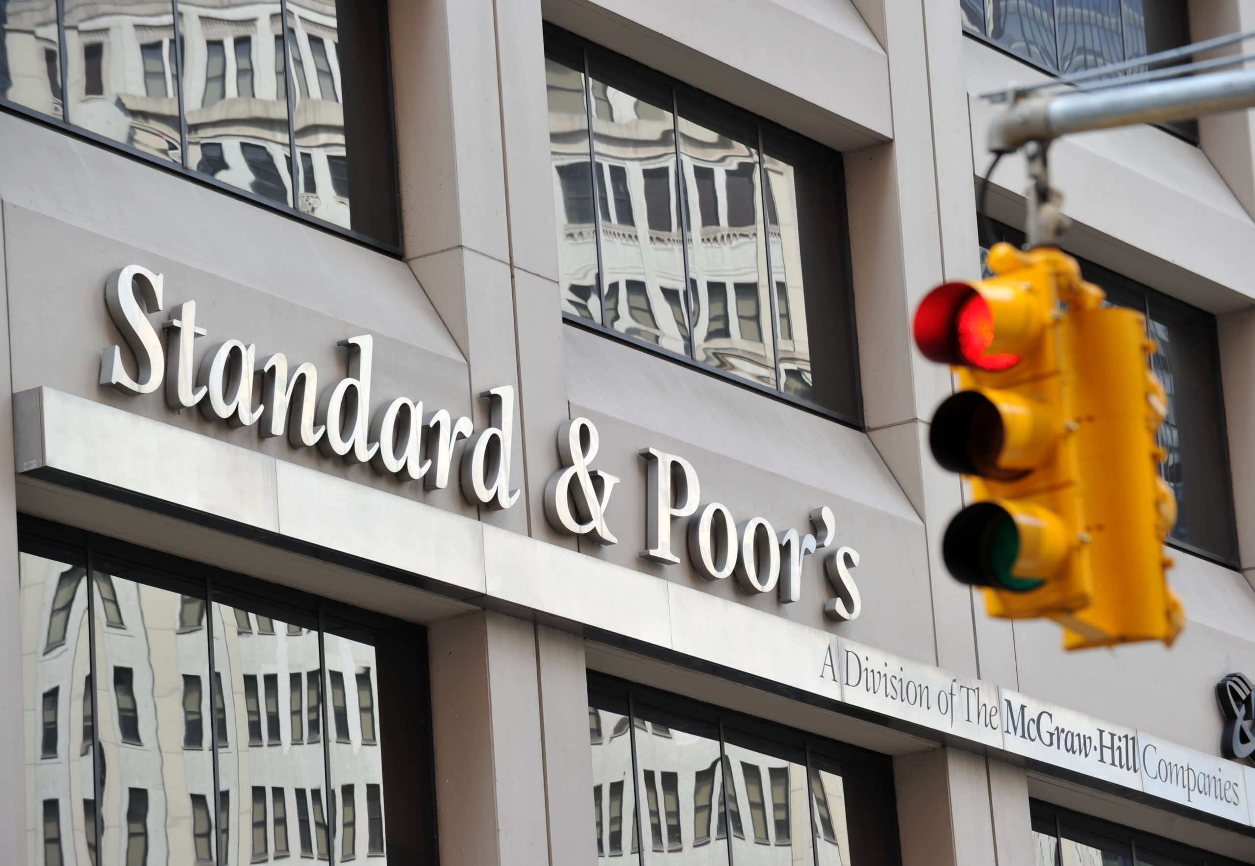 Суверен кредит, ташқи қарз ва захиралар: S&P Ўзбекистонга бағишланган йиғма ҳисобот эълон қилди