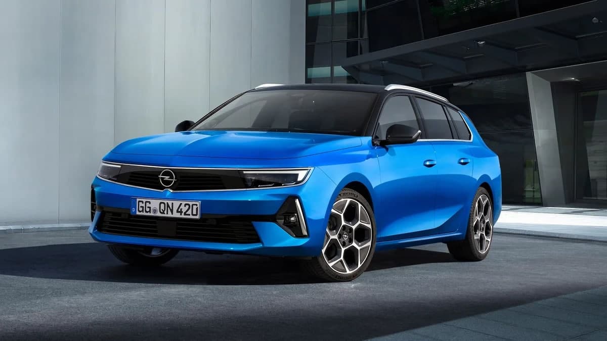 Opel Astra Tourer’нинг янги авлодини намойиш этди