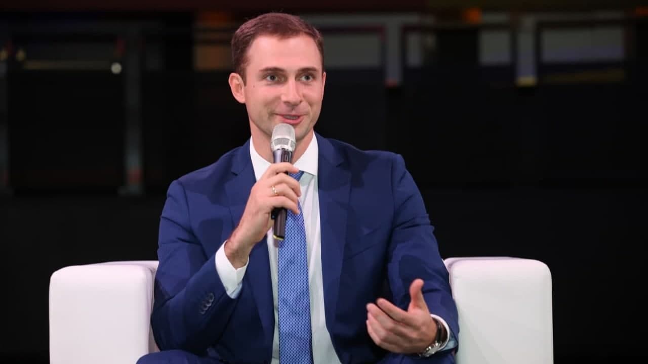 Владимир Кириенко VK бош директори бўлди. Унинг отаси Президент администрацияси раҳбарининг ўринбосари