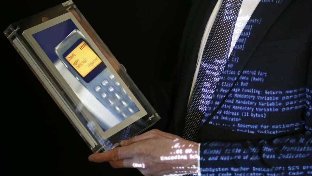 Тарихдаги илк SMS 150 минг долларга сотилди