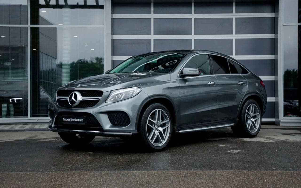 Mercedes ёнғин хавфи туфайли 800 мингдан ортиқ автомобилини «чақириб олади»