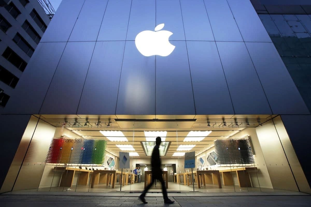 Apple dunyodagi eng qimmat brend deb topildi