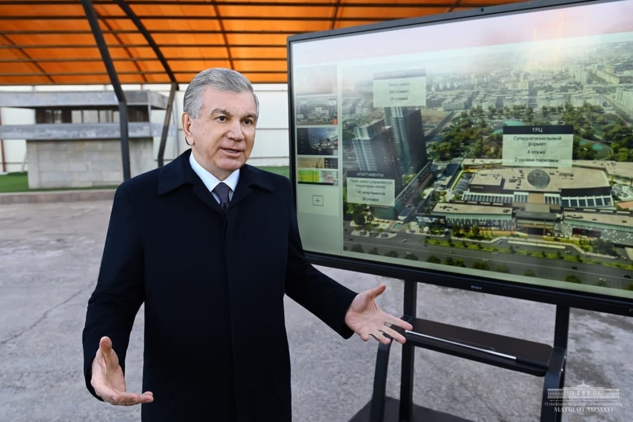 Президент Tashkent city mall ва Tashkent Central Park’даги қурилиш ишлари билан танишди