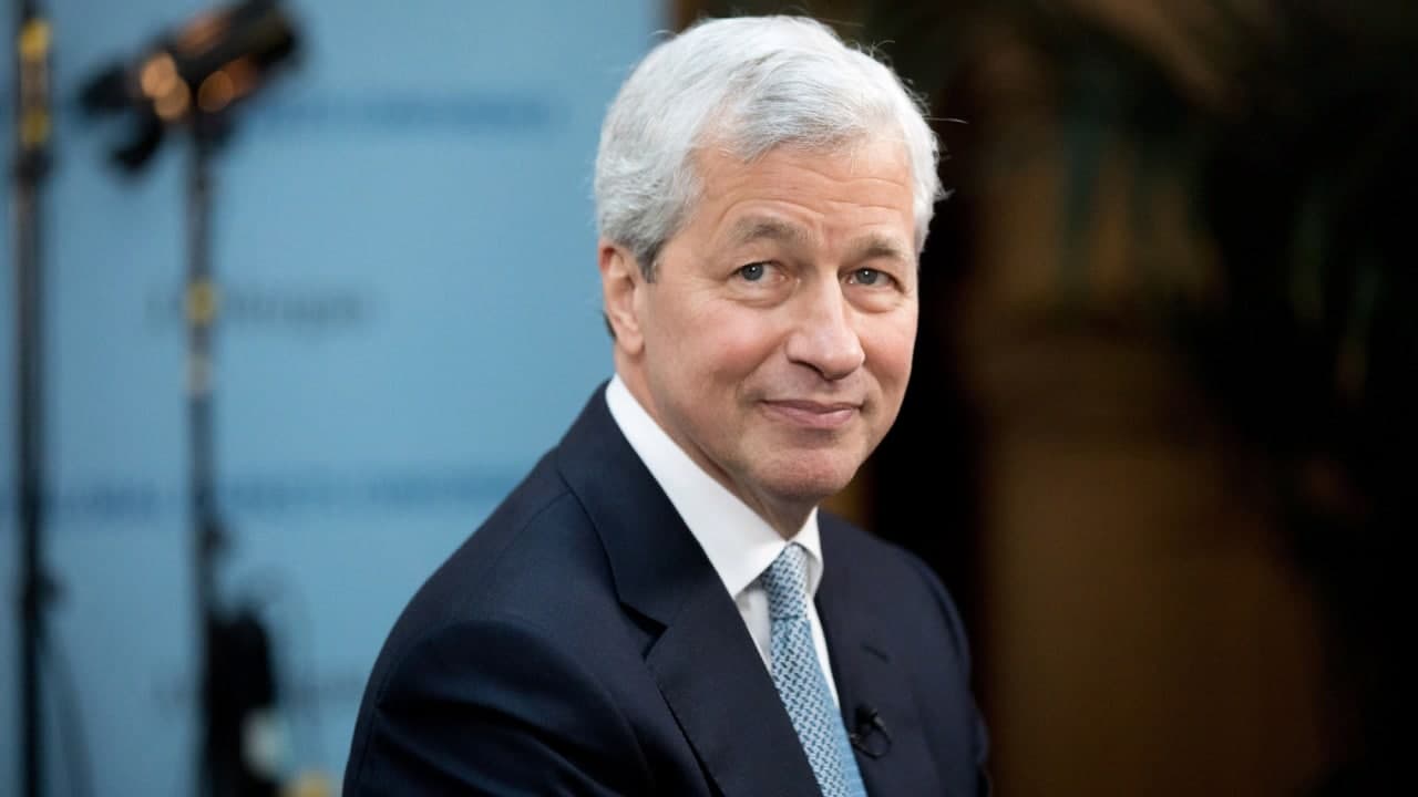 JPMorgan банки раҳбари 2021 йилда қанча бойлик орттиргани маълум бўлди