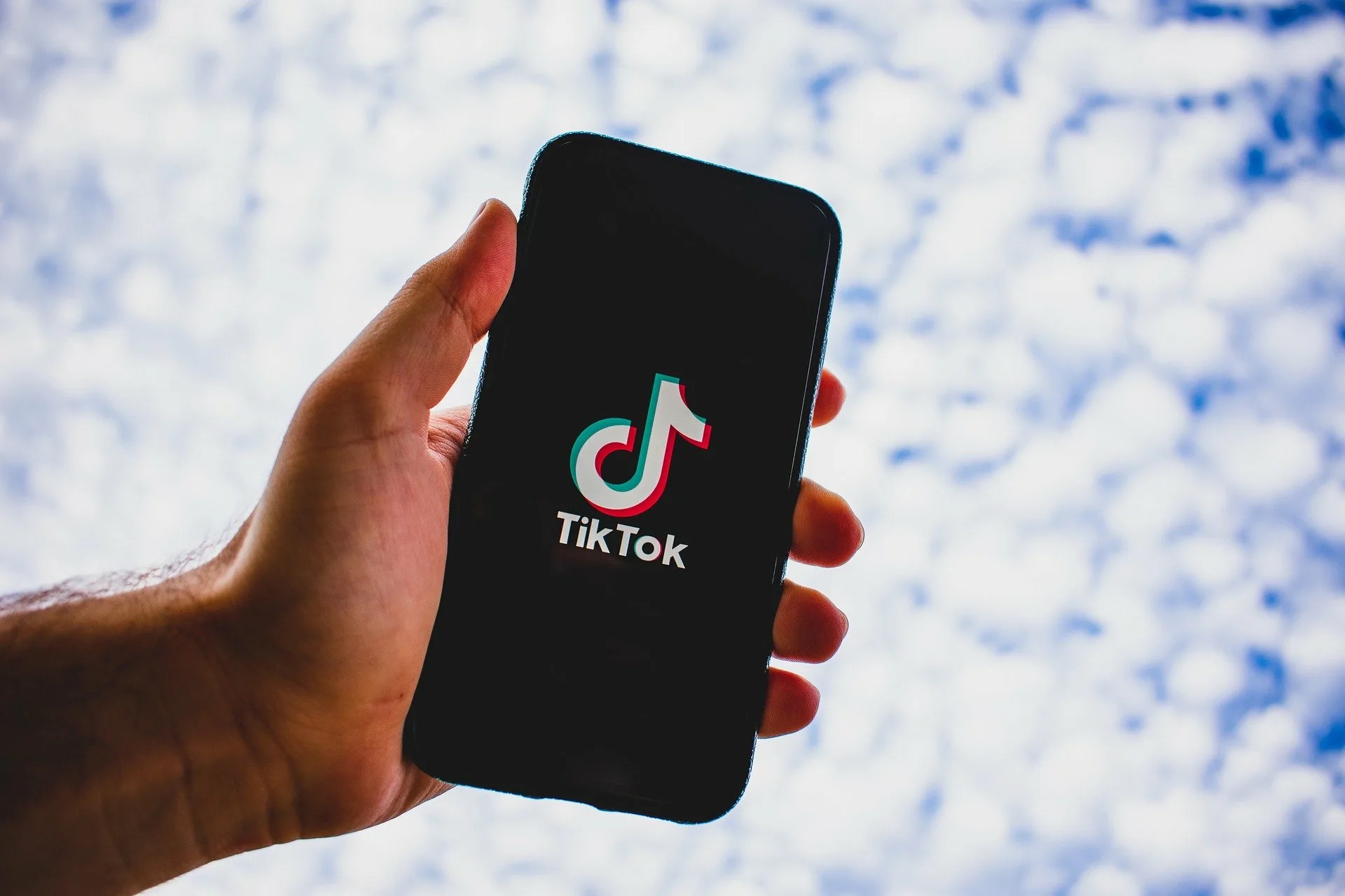 TikTok пулли обуна функциясини синовдан ўтказа бошлади