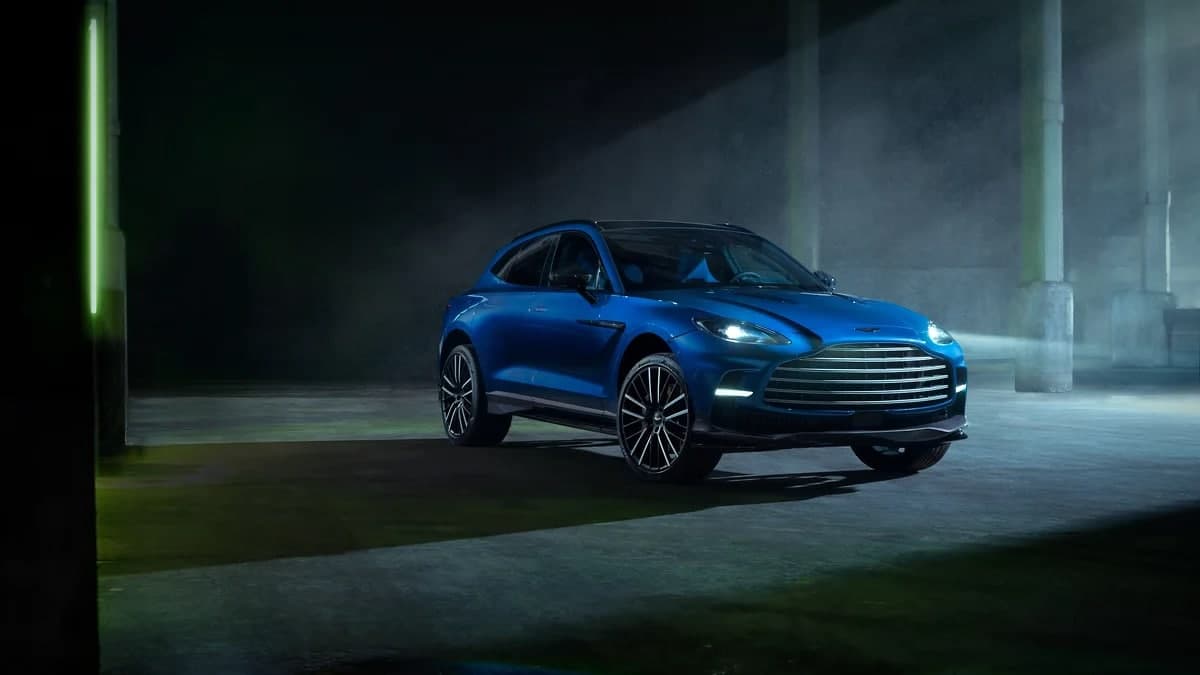Aston Martin компанияси DBX707 флагман кроссоверини тақдим этди (фото)
