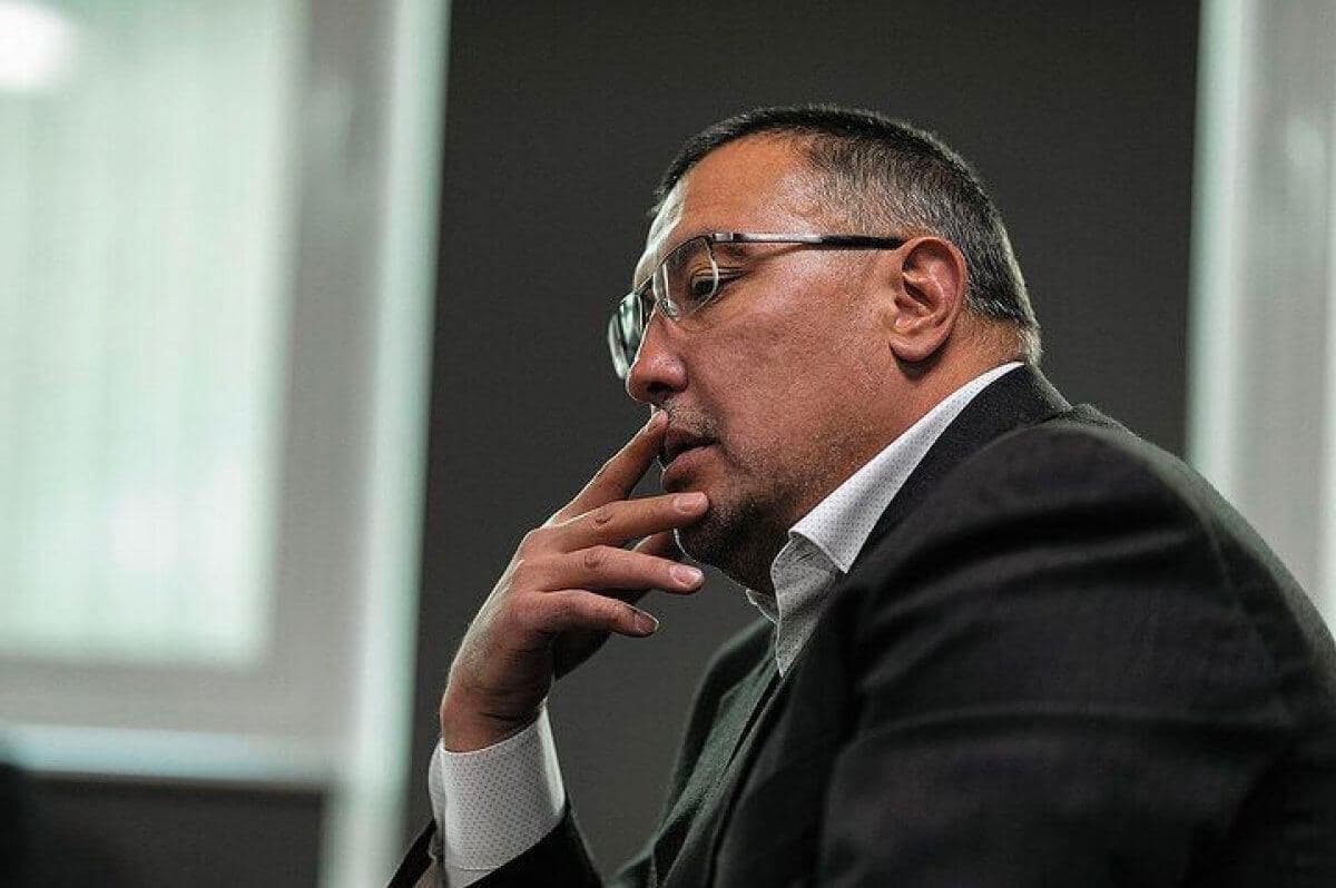 Қозоғистонлик миллионер Forbes журналига ўзи ҳақида рухсатсиз ёзишни тақиқлади