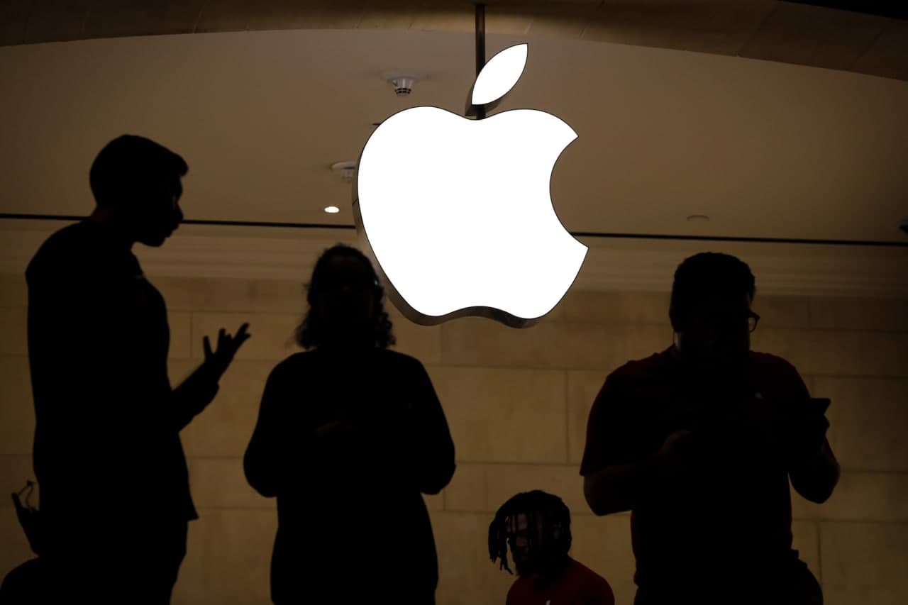 Apple ишдан кетган ходим лавозимини энг паст даражага ўзгартириб қўяди — ОАВ