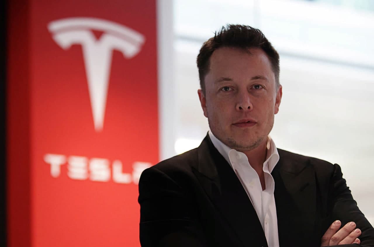 Илон Маск Tesla’нинг 5,7 млрд долларлик акцияларини хайрия қилди