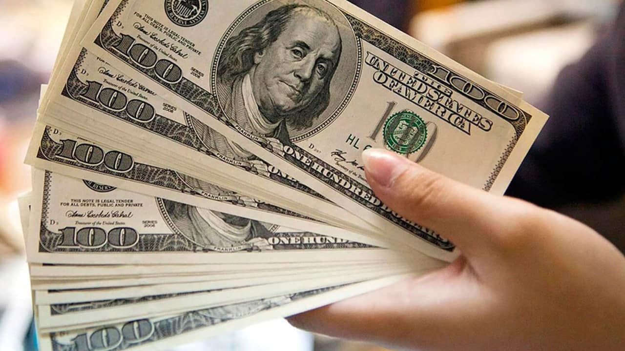 Oʻzbekistonda dollar kursi ikki kunlik tushishdan soʻng koʻtarildi
