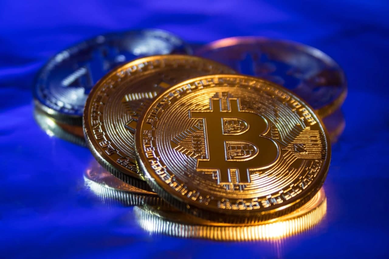 Россия ва Украина ўртасидаги кескинлик фонида биткоин нархи тушиб кетди