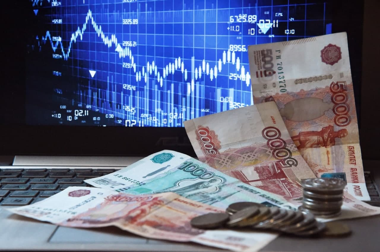 Рубль халқаро савдоларда тарихий энг паст даражага тушиб кетди