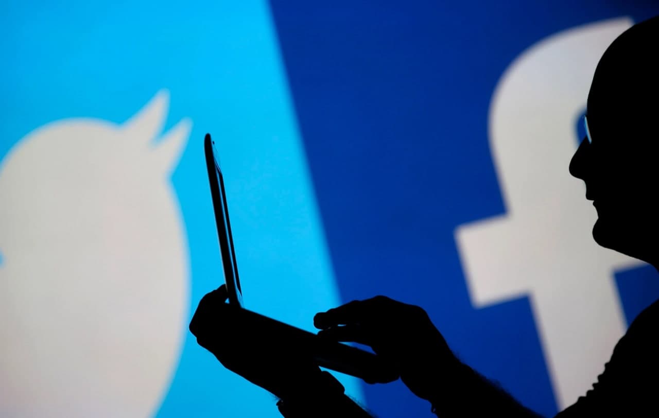 Facebook Россия давлат ОАВларига реклама жойлаштиришни тақиқлади. Twitter эса реклама кўрсатишни тўхтатди