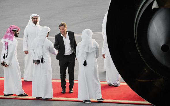 Rossiyani ihotalash yoʻlida: Germaniya va Qatar gaz boʻyicha uzoq muddatli hamkorlikka kelishib oldi