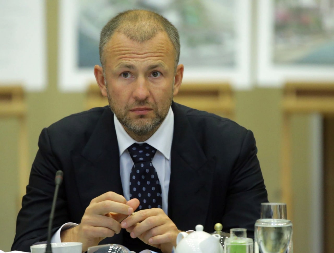 Россиялик миллиардер Мельниченко Украинадаги можаро туфайли озиқ-овқат тақчиллигидан огоҳлантирди