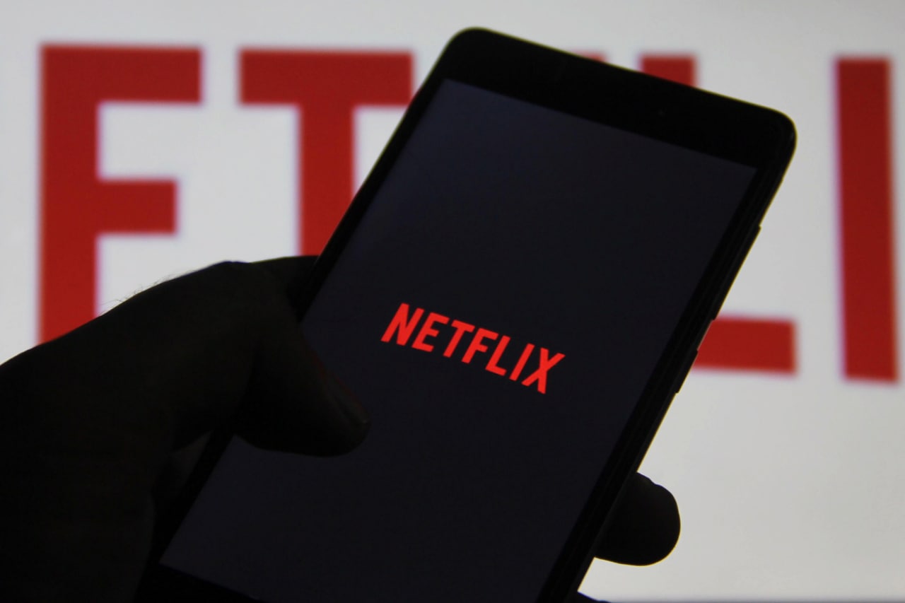 Netflix 2022 yil 1 mlrd dollar yoʻqotishi mumkin