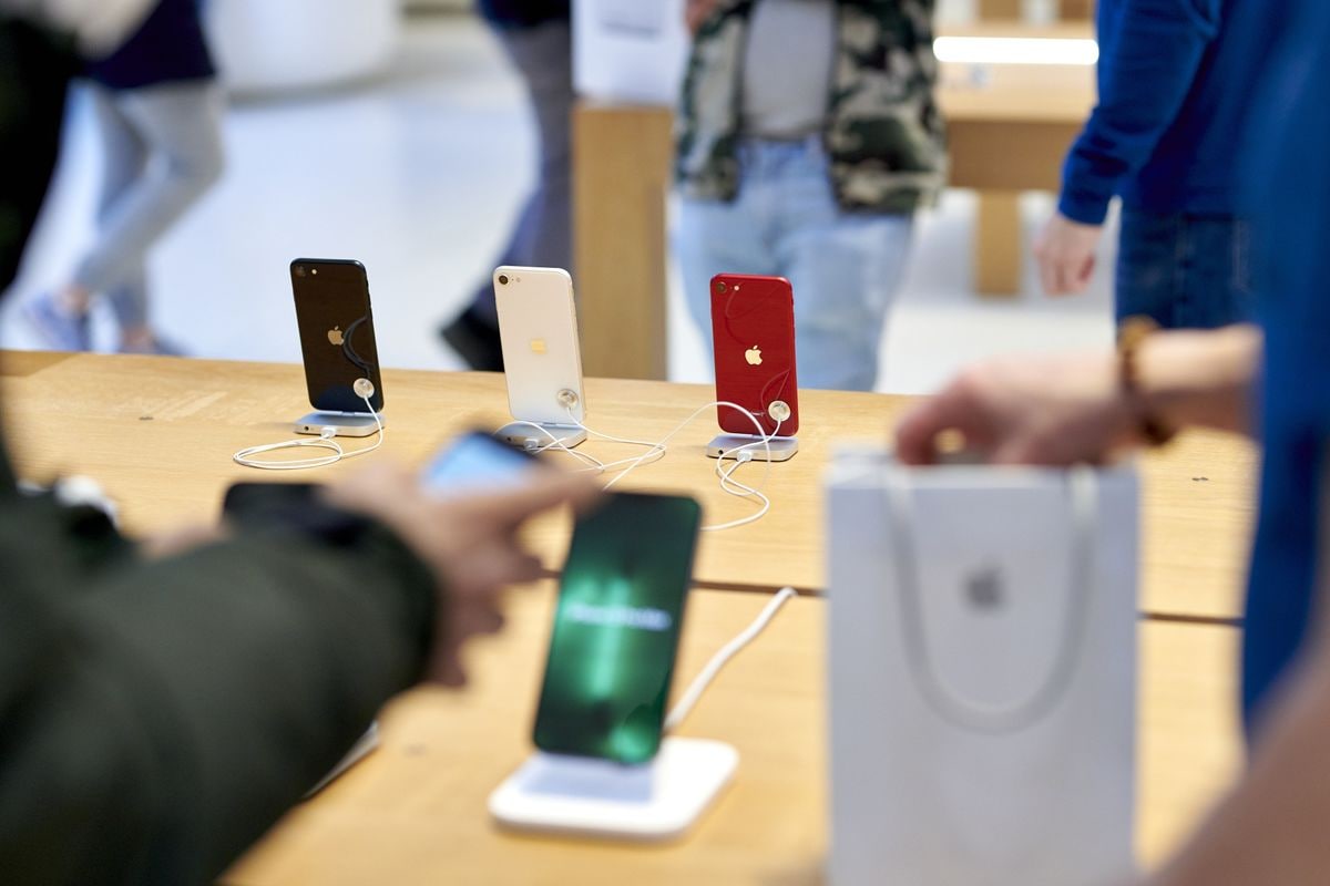 Apple iPhone ва iPad’ни обуна орқали сотишни жорий этиши мумкин