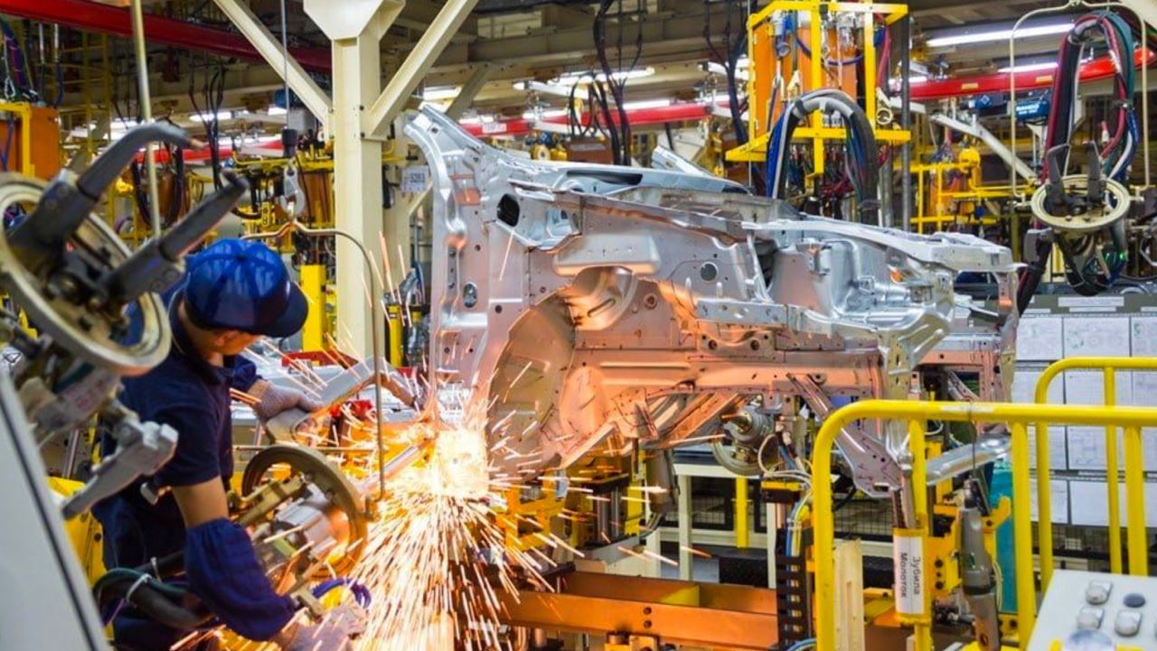 Экспертлар ўзбек автосаноати рақобатга тайёр эканини таъкидламоқда