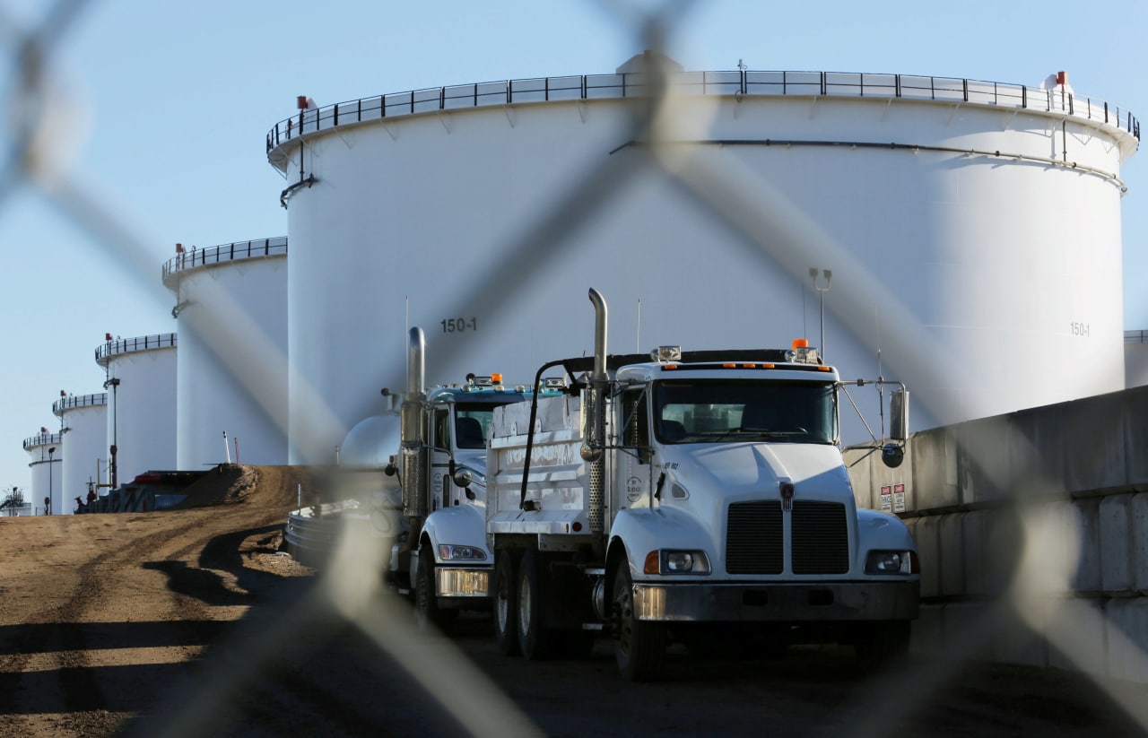 АҚШ май-июль ойларида стратегик захирадан қанча нефть чиқариши маълум бўлди
