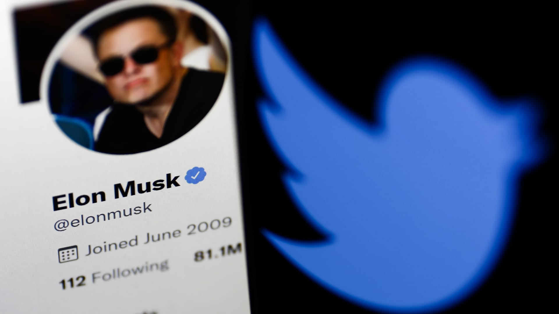 Twitter раҳбарияти Илон Маскнинг компанияни сотиб олишига тўсқинлик қилмоқчи