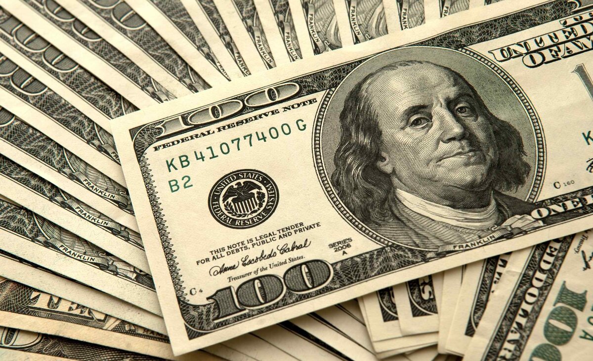 Oʻzbekistonda dollarning rasmiy kursi koʻtarildi