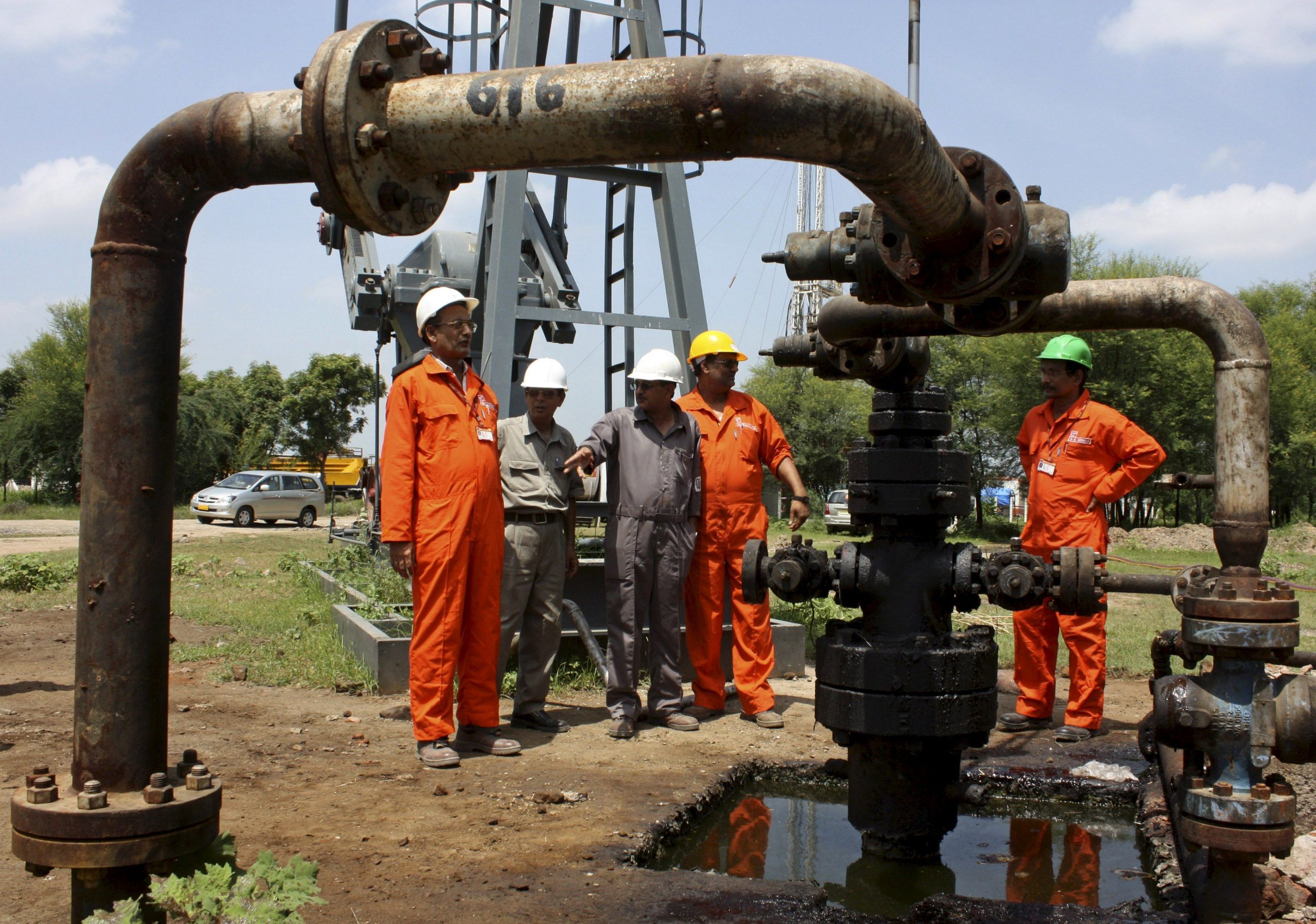 Ҳиндистон Россия нефтини иложи борича арзонроқ сотиб олмоқчи