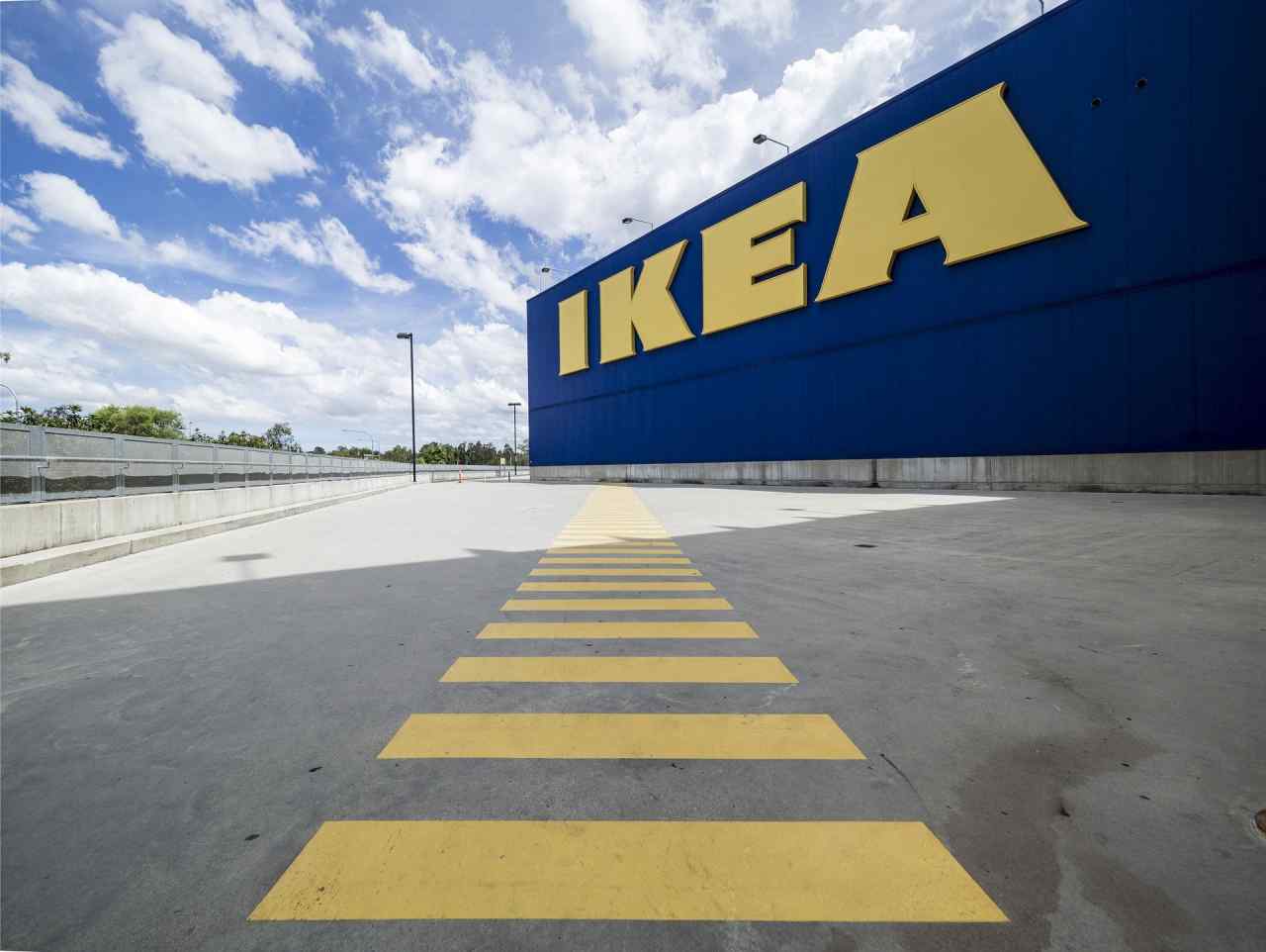 IKEA Россиядаги фабрикаларини сотувга қўяди