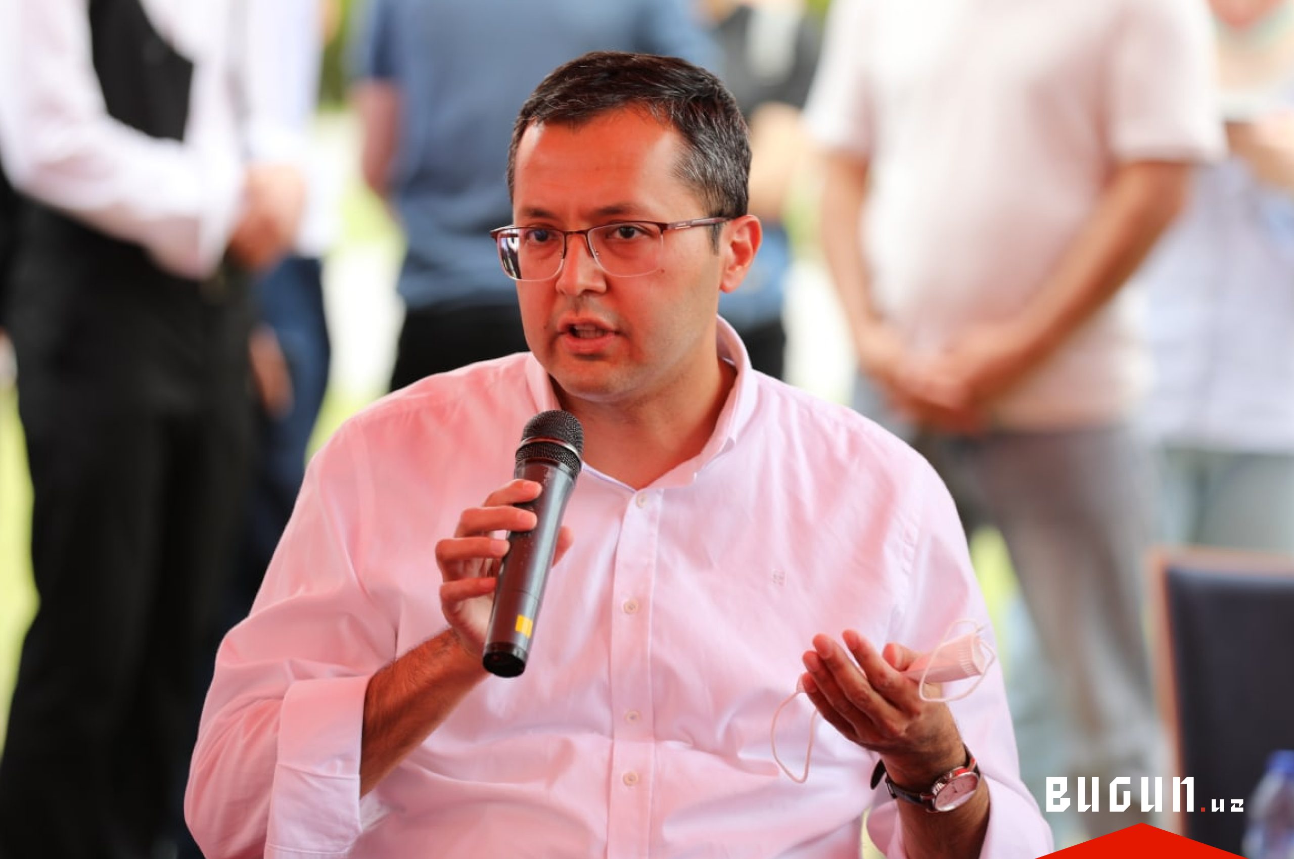 “Mening ovozimni cheklashga nima haqqingiz bor?” Timur Ishmetov deputatni koyib berdi