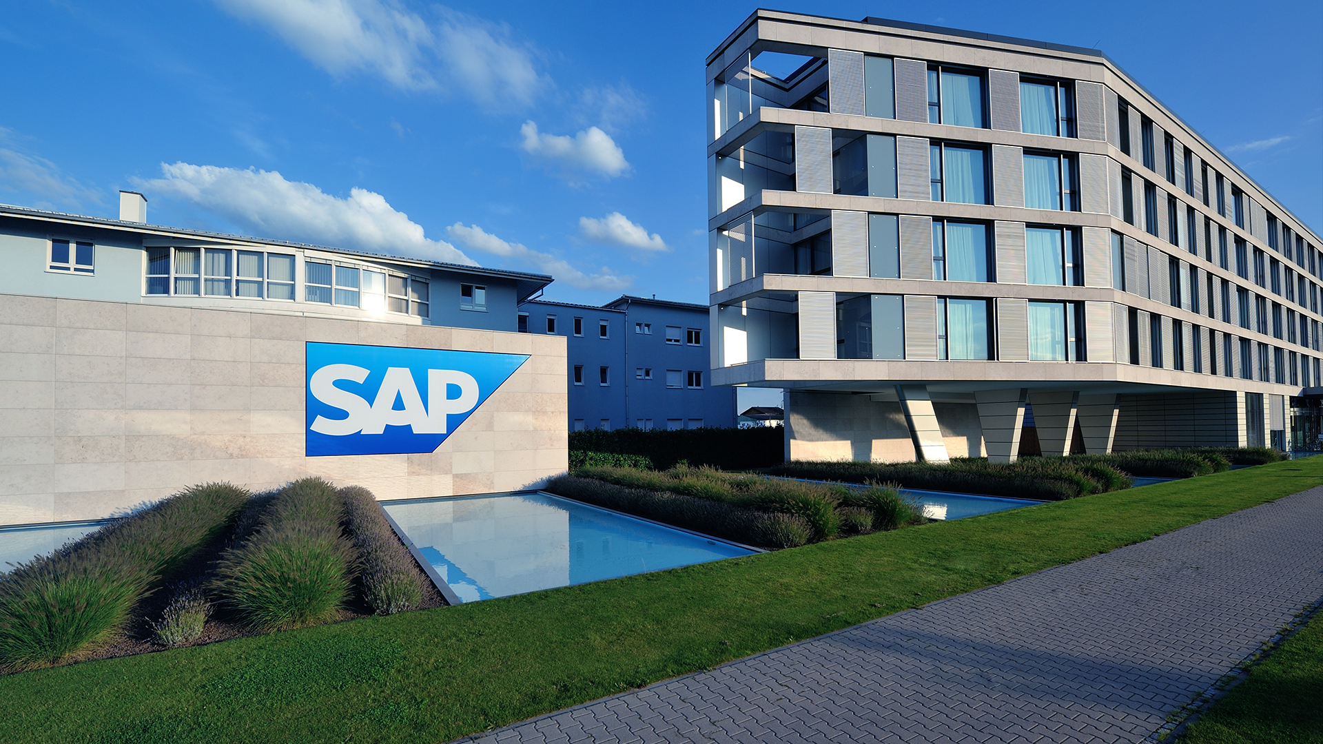 SAP Россия ва Беларусни тарк этиши оқибатида 350 млн евро зарар кўради