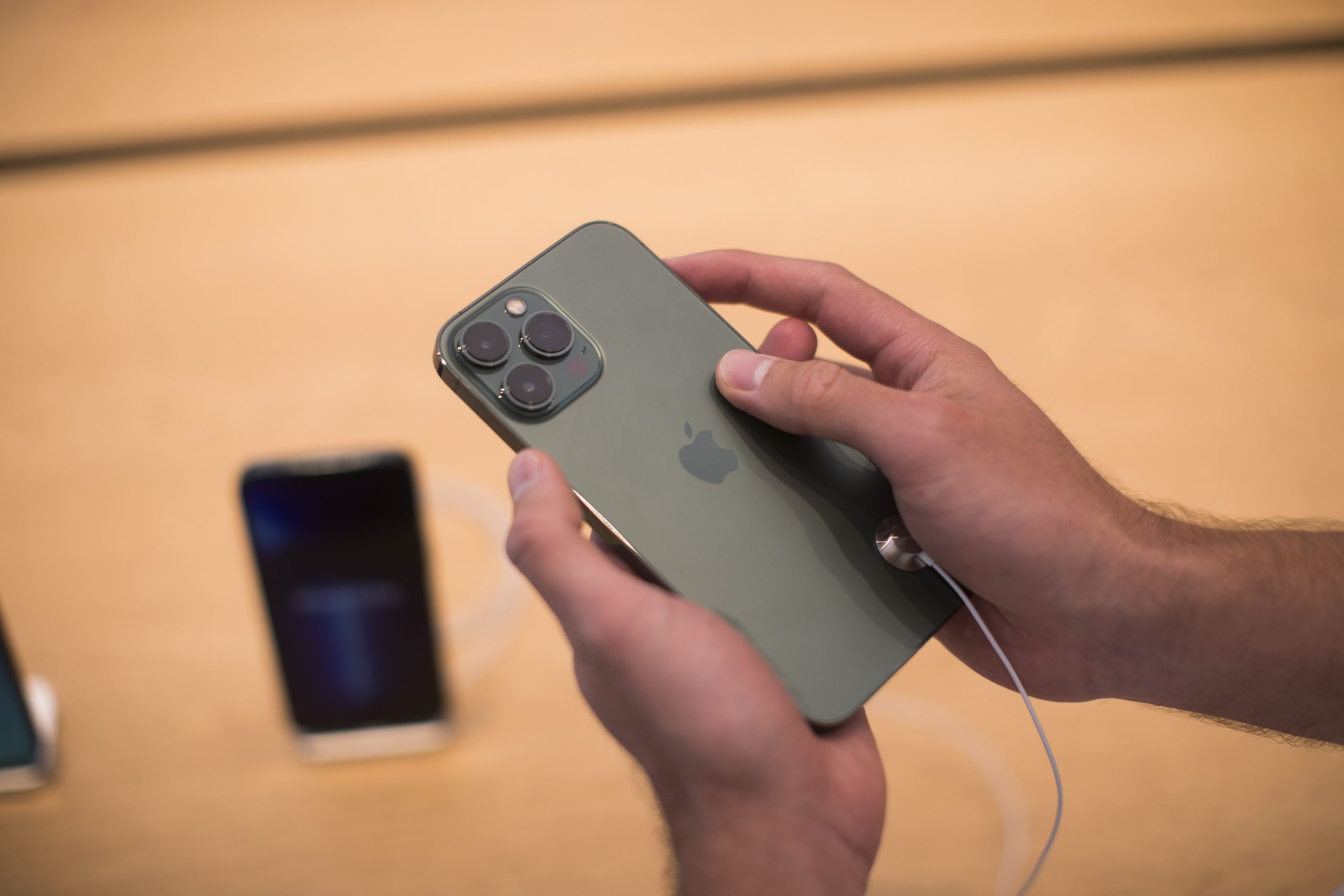 Apple янги iPhone’ни 7 сентябрь куни тақдим этиши мумкин