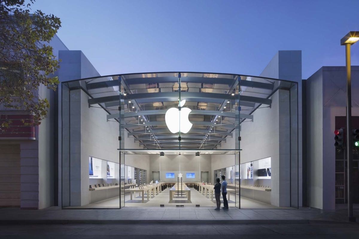 Apple тақдимотида нималар намойиш қилинади?