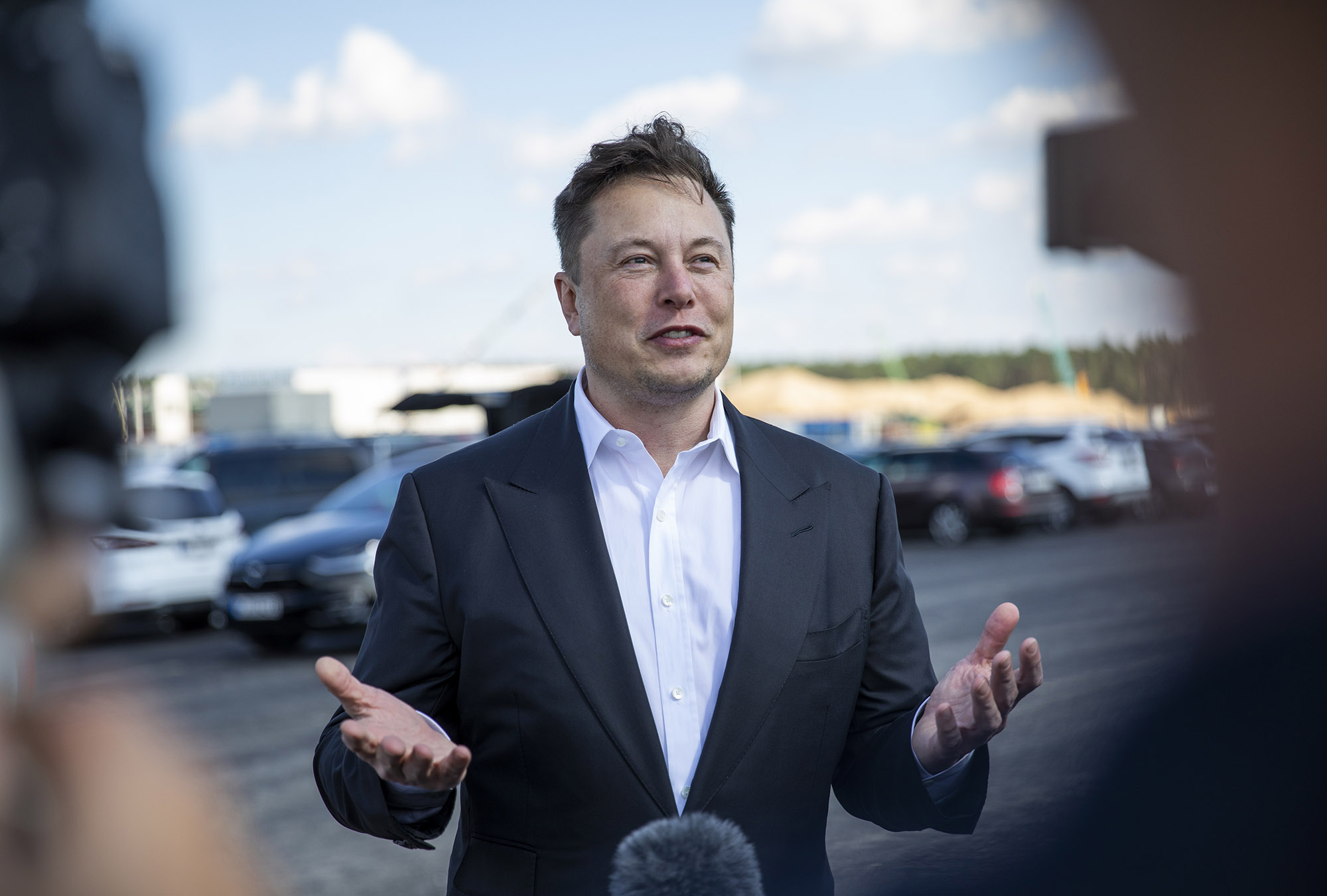 Twitter Илон Маскдан айрим шахсий ёзишмаларини ошкор қилишни сўради 