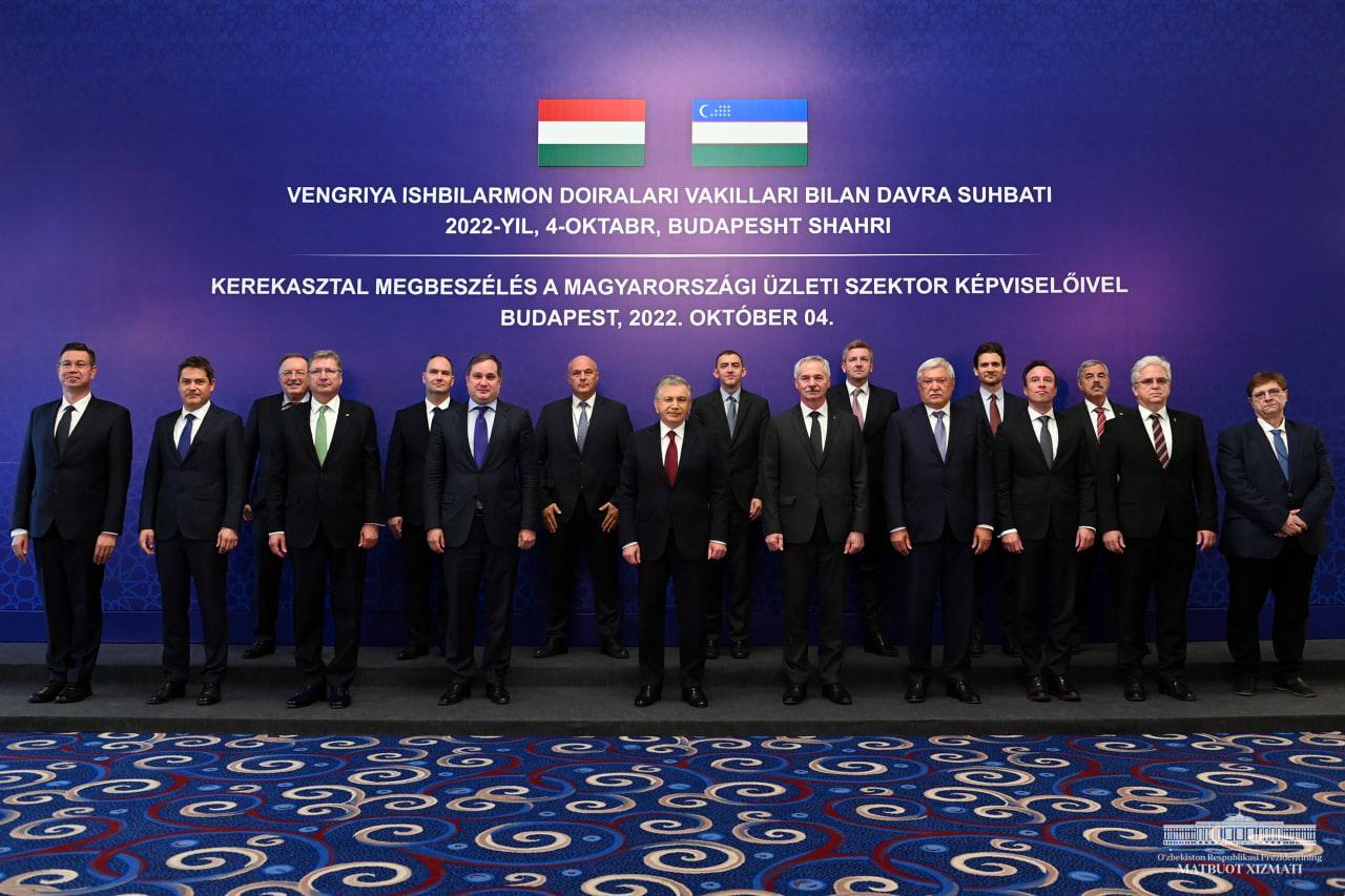 Shavkat Mirziyoyev Vengriyada yetakchi kompaniya va bank rahbarlari bilan uchrashdi