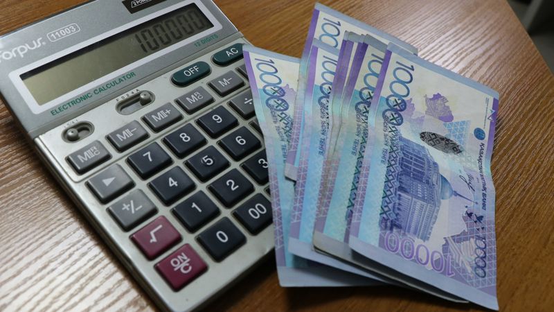 Савдо соҳасида 11 ойда 12,7 трлн сўм солиқ тўланган — ДСҚ
