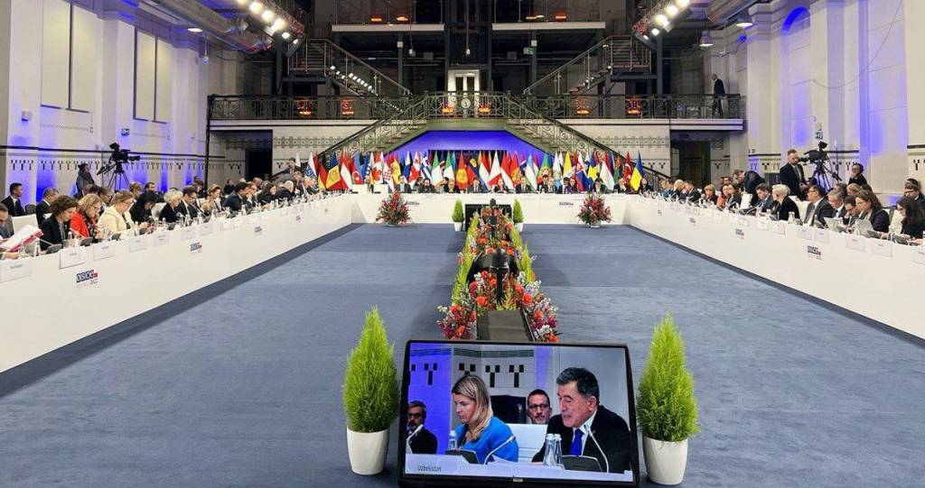 Ўзбекистон ЕХҲТдаги ҳамкорларни Термиз халқаро логистика марказидан фойдаланишга чақирди