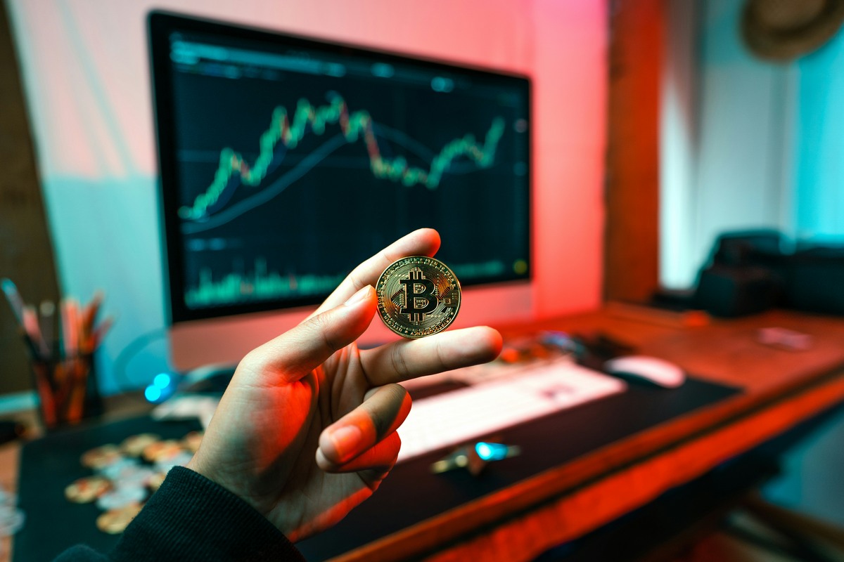 Bitcoin narxi $100 mingdan oshdi