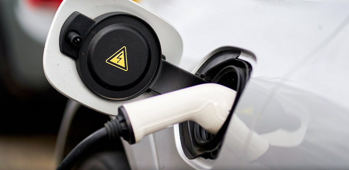 2024-yilda O‘zbekistonda elektromobillar importi ilk bor benzinli avtomobillardan oshib ketdi